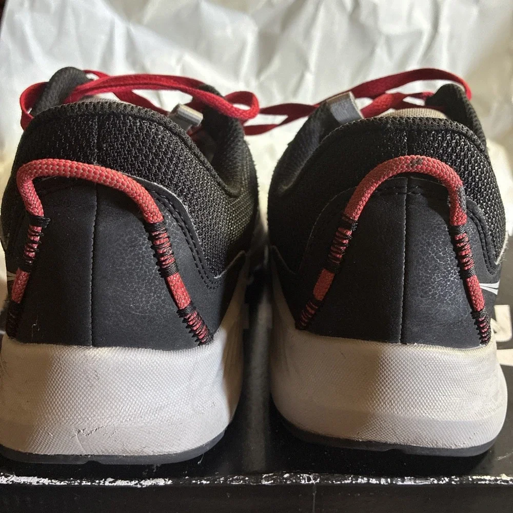 SAUCONY AURA TR Men's Trail Gray/ Red Running Wide Width Sz 9.5